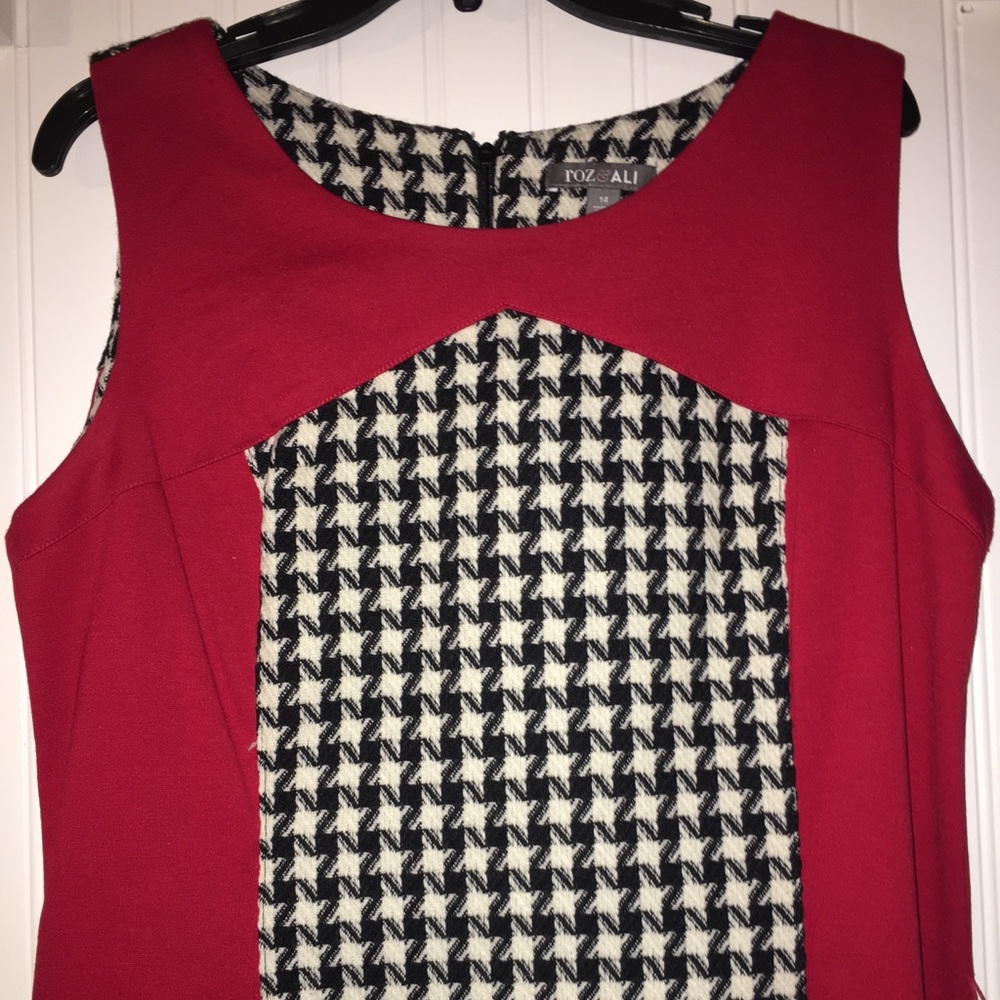 Roz & Ali Classic Belted Mid Length Dress